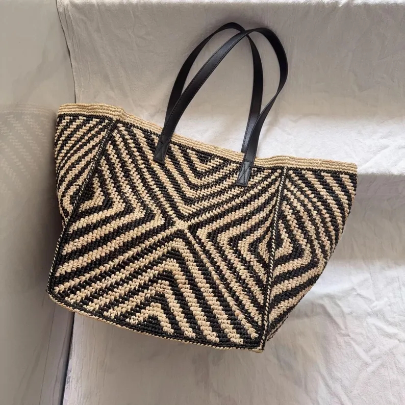 Большая женская сумка-тоут из  – обзор и цена Beach Bag Straw